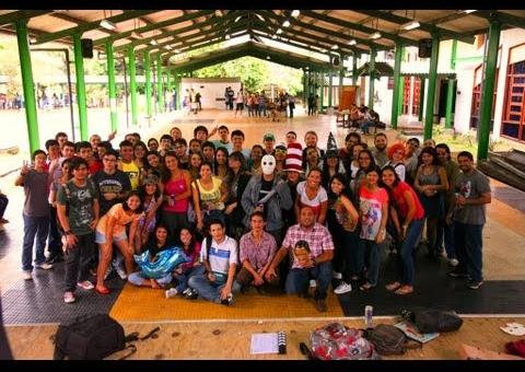 Alunos da UFAM liberam na internet versão universitária do "Harlem Shake"